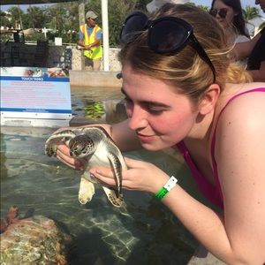 Meet your Posher, Allyson